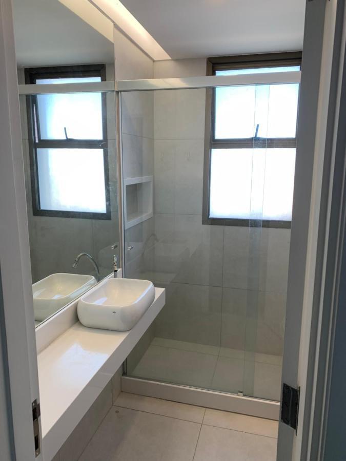 Flat Com 65 Metros; Sala; Duas Suites; Cozinha Recem-Reformado Rio de Janeiro Ngoại thất bức ảnh